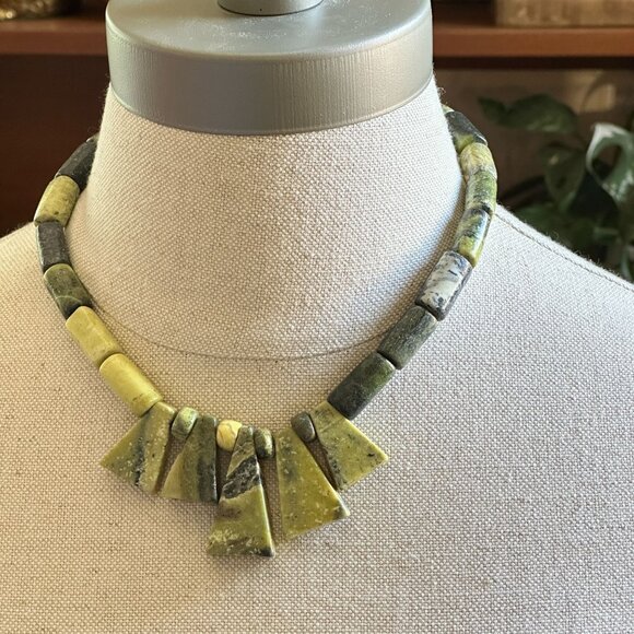 Green Tourmaline Drop Necklace 17" - Picture 1 of 10